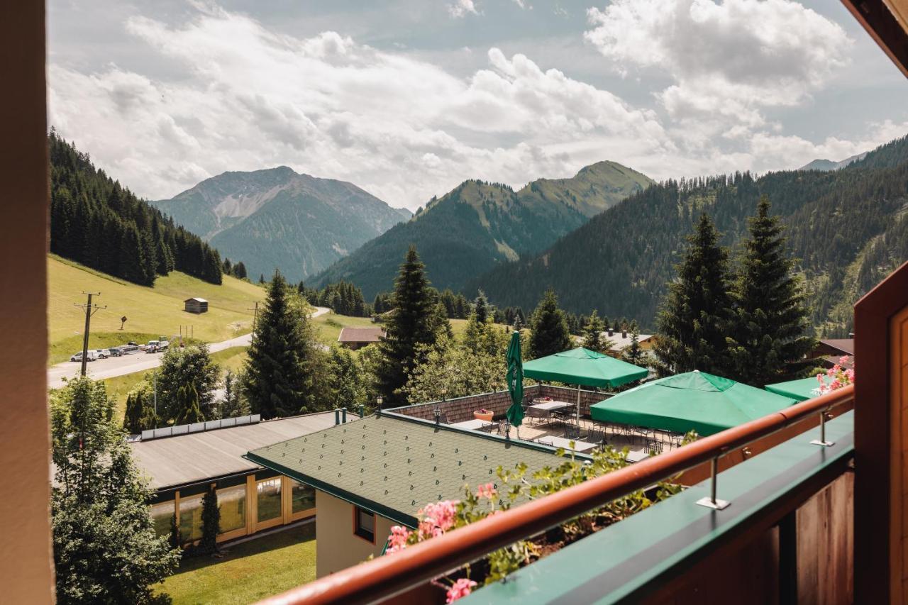 Hotel Rotlechhof Berwang Exterior photo